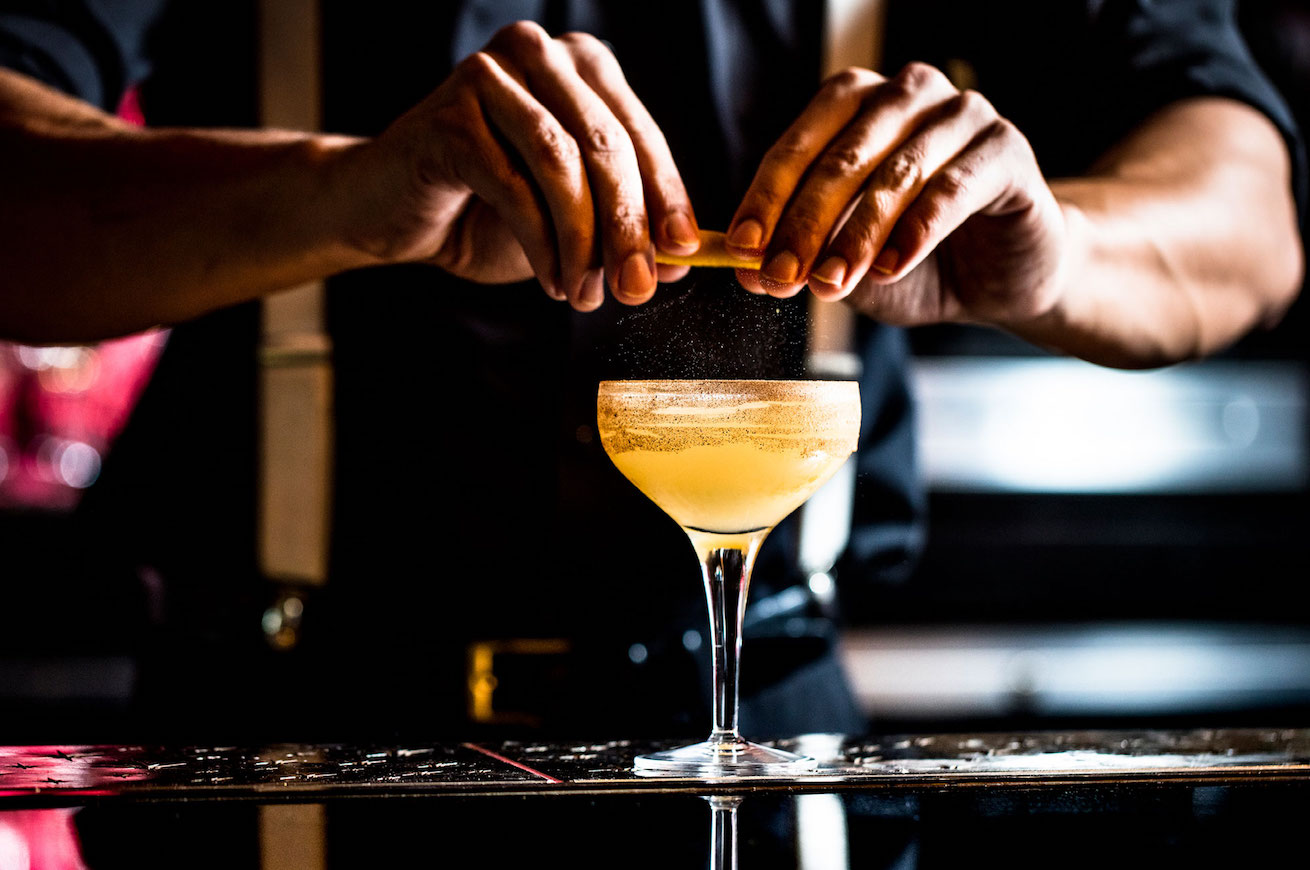 bartender cocktail