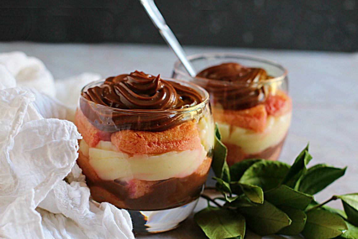 zuppa inglese in bicchiere