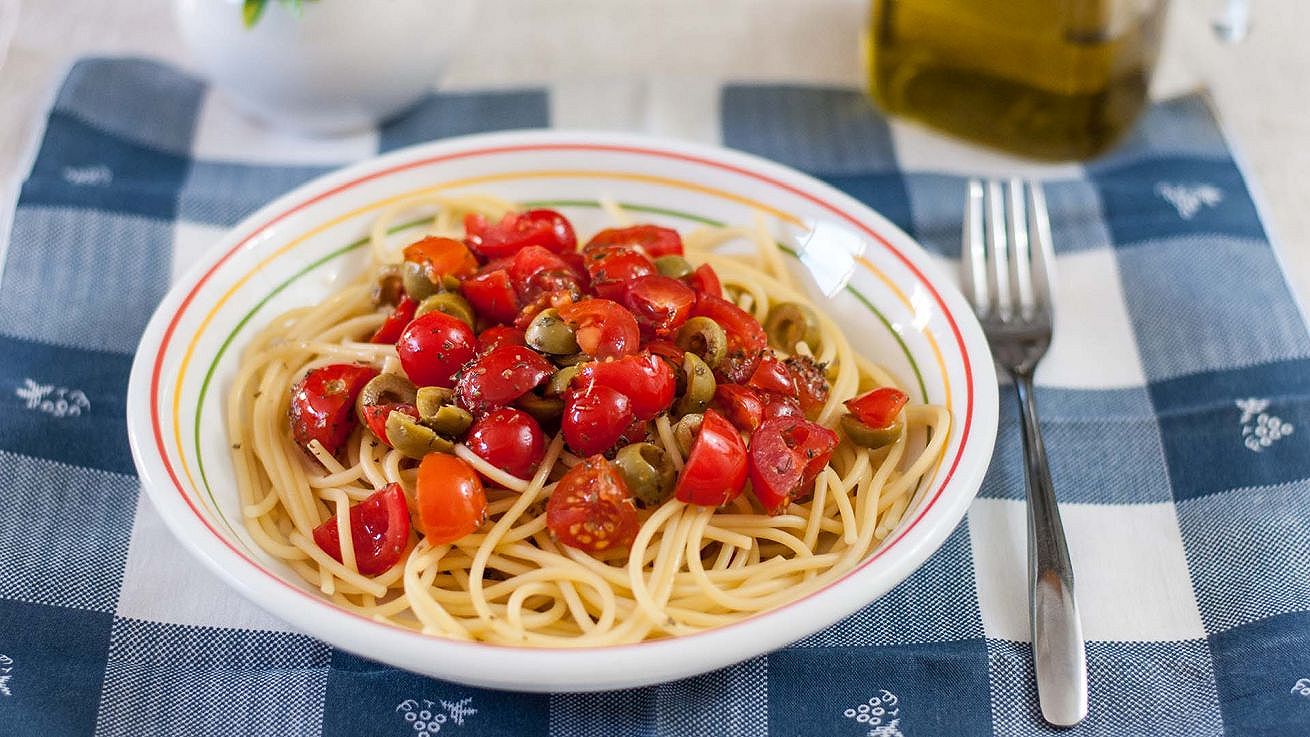 pasta olive e pomodorini ricetta