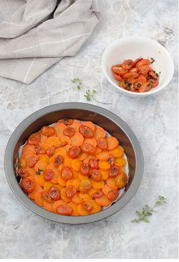 pomodorini su carote in pirofila