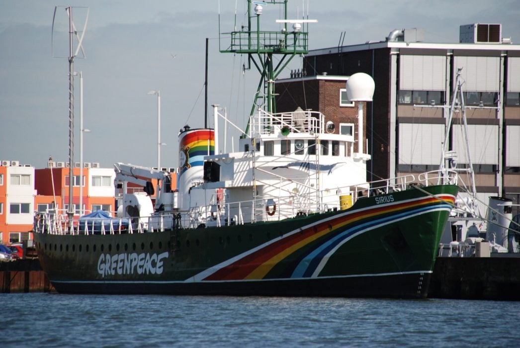 Greenpeace nave