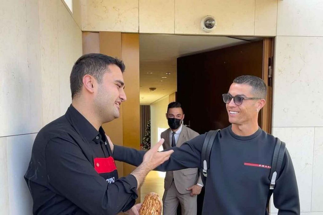 Cristiano Ronaldo e la chef star di Tik Tok CZN Burak apriranno un ristorante a Londra
