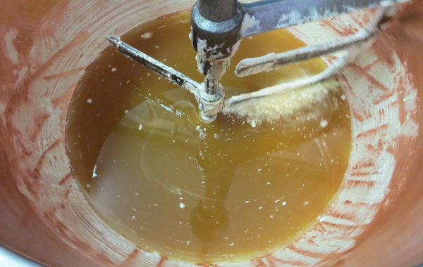 miele per produrre il torrone